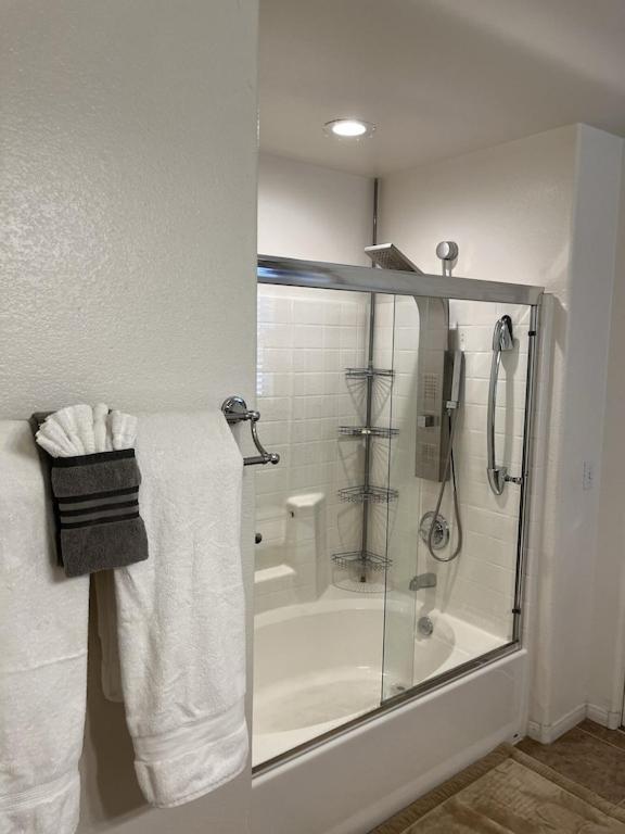 Vic'S 3 Bedroom 4Beds & Pool Centrally Located! Las Vegas Exterior photo